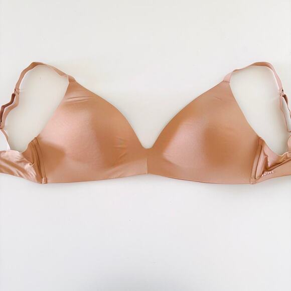 NWT Skims Wireless Form T-Shirt Bra - Picture 1 of 3